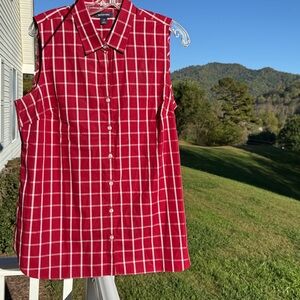Lands' End Red Plaid Sleeveless Button-Up Top